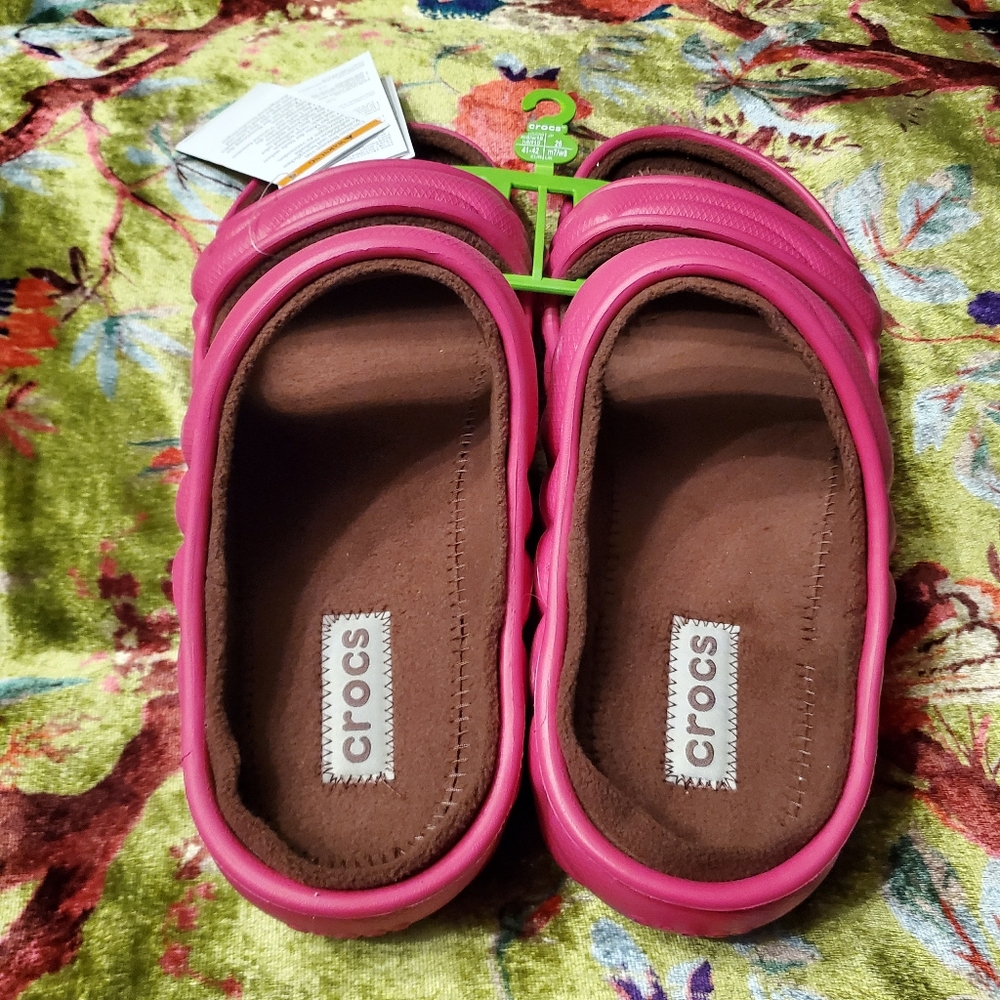 Crocs Cozzy Puffer Dragonfruit Pink Slide Sandals Women's SIZE 10 - Picture 11 of 15